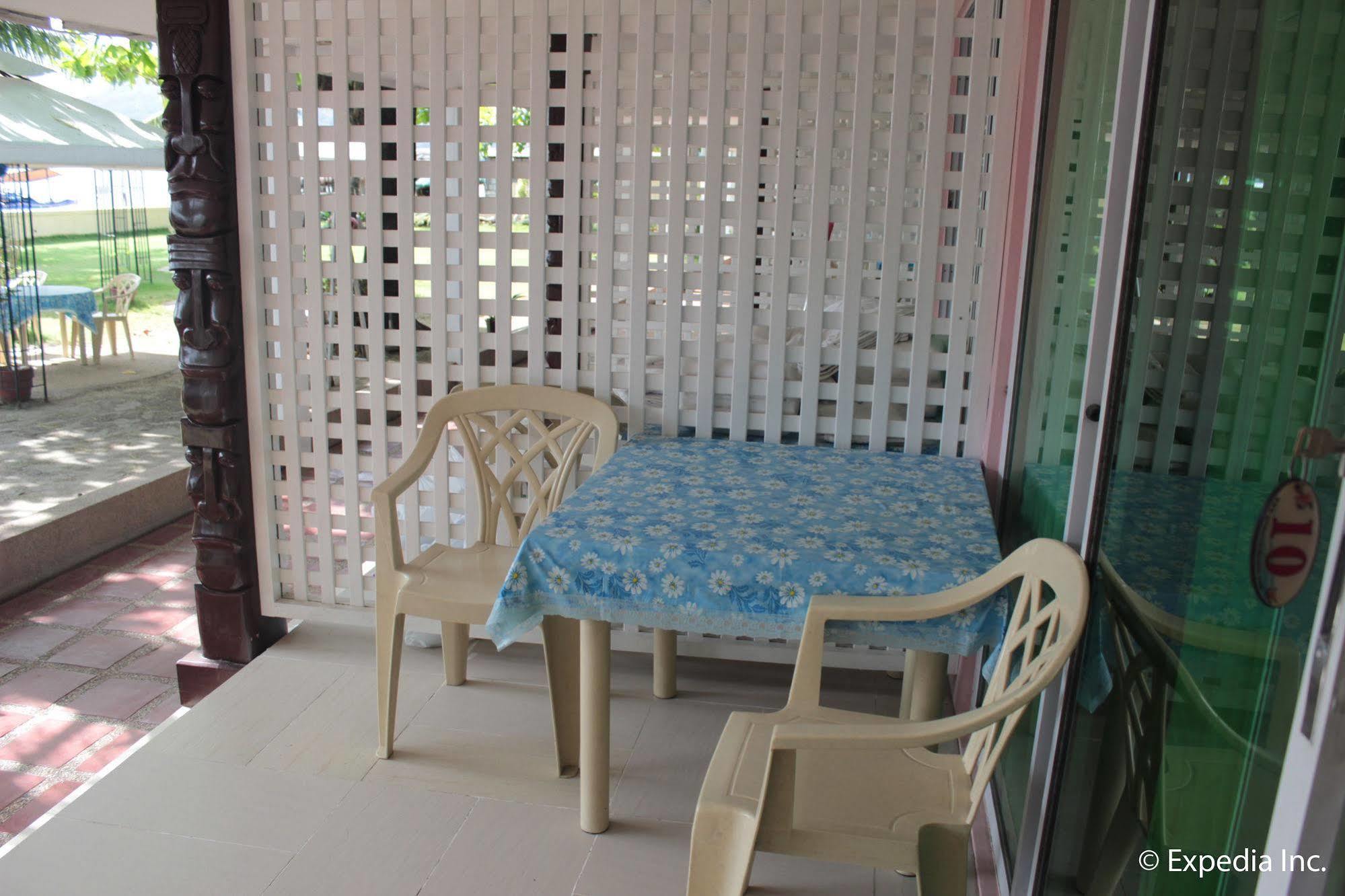 Wild Orchid Hotel 4*